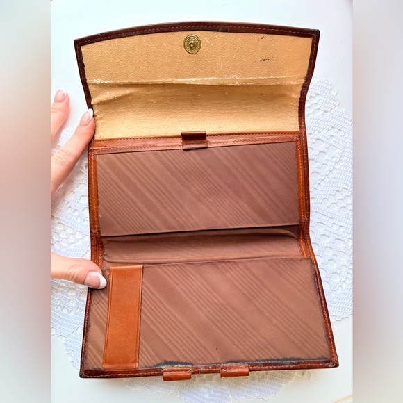 Dooney & Bourke Vintage Brown Leather Kiss Lock Wallet 🦆🤎 - Picture 7 of 7